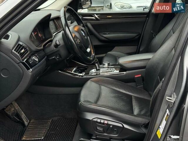 Сірий БМВ Х3, об'ємом двигуна 2 л та пробігом 170 тис. км за 18990 $, фото 17 на Automoto.ua