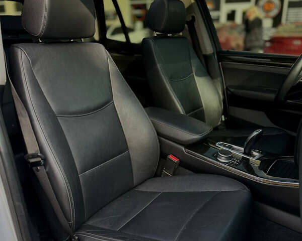 Сірий БМВ Х3, об'ємом двигуна 2 л та пробігом 186 тис. км за 13899 $, фото 23 на Automoto.ua