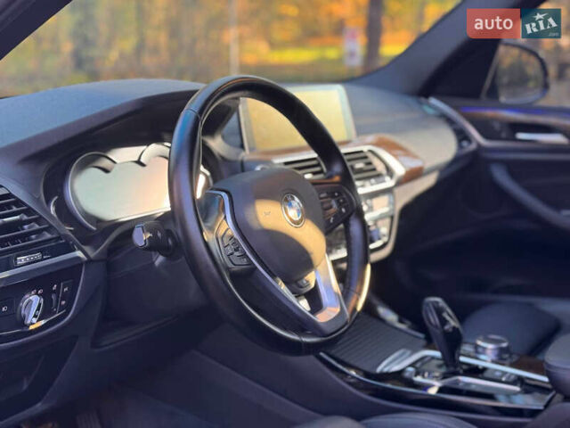 Сірий БМВ Х3, об'ємом двигуна 2 л та пробігом 164 тис. км за 25900 $, фото 68 на Automoto.ua