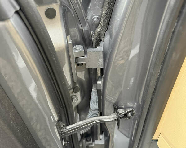 Серый БМВ Х3, объемом двигателя 2.01 л и пробегом 196 тыс. км за 14999 $, фото 46 на Automoto.ua