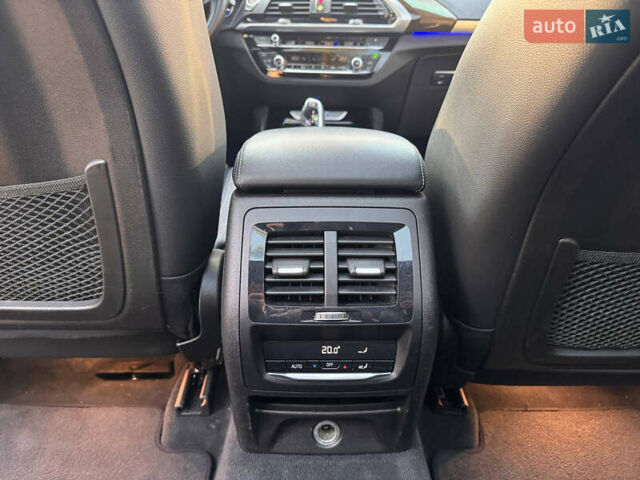 Сірий БМВ Х3, об'ємом двигуна 2 л та пробігом 164 тис. км за 25900 $, фото 82 на Automoto.ua