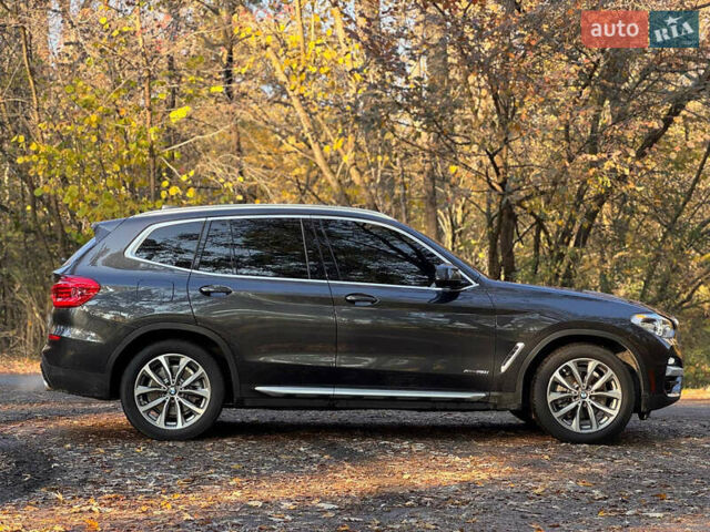 Сірий БМВ Х3, об'ємом двигуна 2 л та пробігом 164 тис. км за 25900 $, фото 5 на Automoto.ua