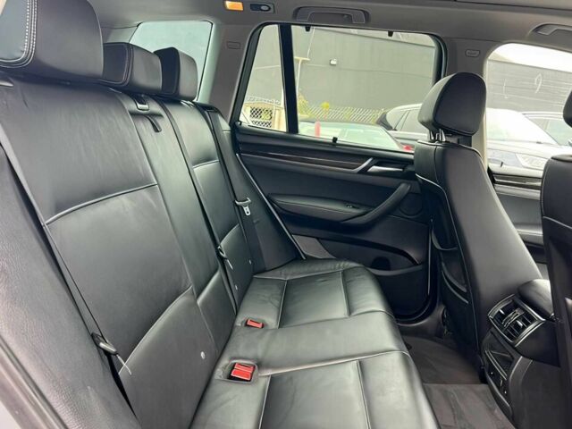 Сірий БМВ Х3, об'ємом двигуна 2 л та пробігом 54 тис. км за 5600 $, фото 14 на Automoto.ua