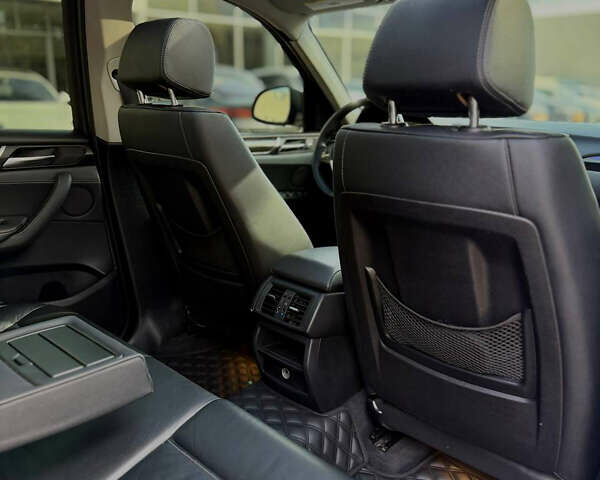 Сірий БМВ Х3, об'ємом двигуна 2 л та пробігом 186 тис. км за 13899 $, фото 16 на Automoto.ua