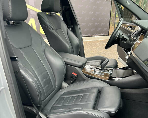 Серый БМВ Х3, объемом двигателя 3 л и пробегом 115 тыс. км за 36999 $, фото 23 на Automoto.ua