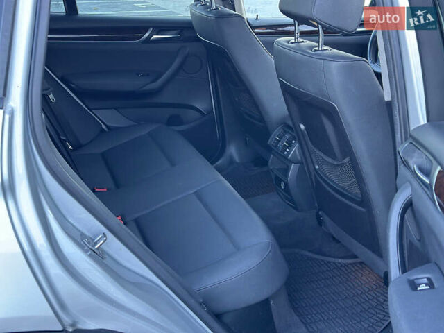Серый БМВ Х3, объемом двигателя 2 л и пробегом 165 тыс. км за 14400 $, фото 10 на Automoto.ua