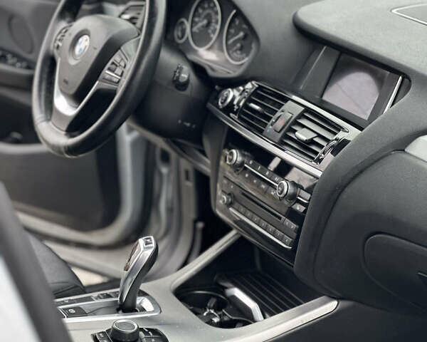 Серый БМВ Х3, объемом двигателя 2 л и пробегом 187 тыс. км за 15500 $, фото 13 на Automoto.ua