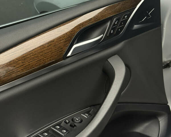 Серый БМВ Х3, объемом двигателя 2 л и пробегом 80 тыс. км за 23800 $, фото 17 на Automoto.ua