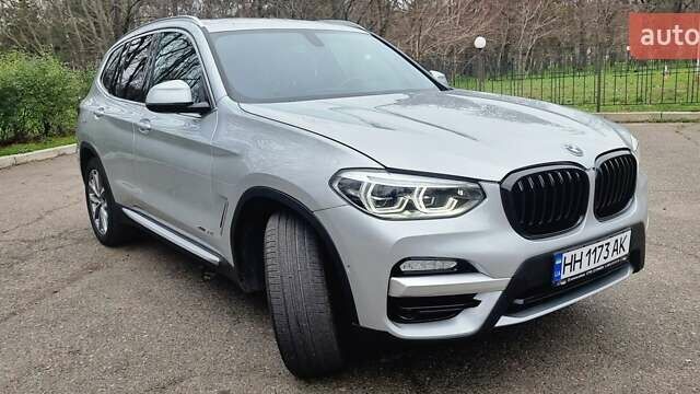 Серый БМВ Х3, объемом двигателя 2 л и пробегом 178 тыс. км за 28500 $, фото 1 на Automoto.ua