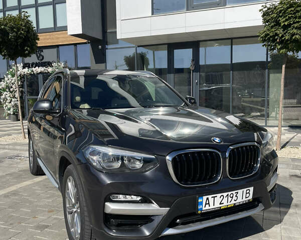 Серый БМВ Х3, объемом двигателя 2 л и пробегом 109 тыс. км за 25000 $, фото 1 на Automoto.ua