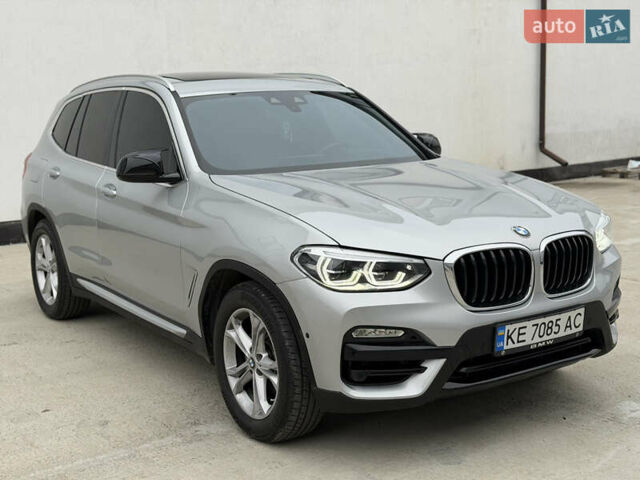 Серый БМВ Х3, объемом двигателя 2 л и пробегом 143 тыс. км за 21000 $, фото 2 на Automoto.ua