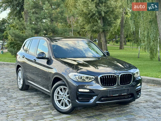 Серый БМВ Х3, объемом двигателя 2 л и пробегом 85 тыс. км за 31555 $, фото 67 на Automoto.ua