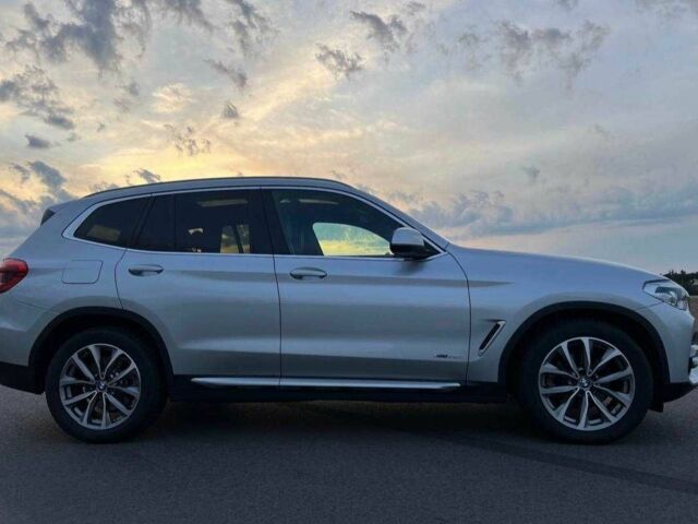 Серый БМВ Х3, объемом двигателя 2 л и пробегом 89 тыс. км за 463 $, фото 5 на Automoto.ua