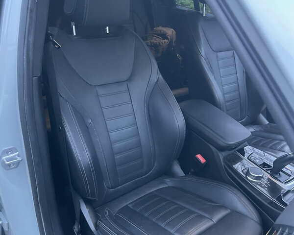 Серый БМВ Х3, объемом двигателя 3 л и пробегом 127 тыс. км за 32500 $, фото 36 на Automoto.ua