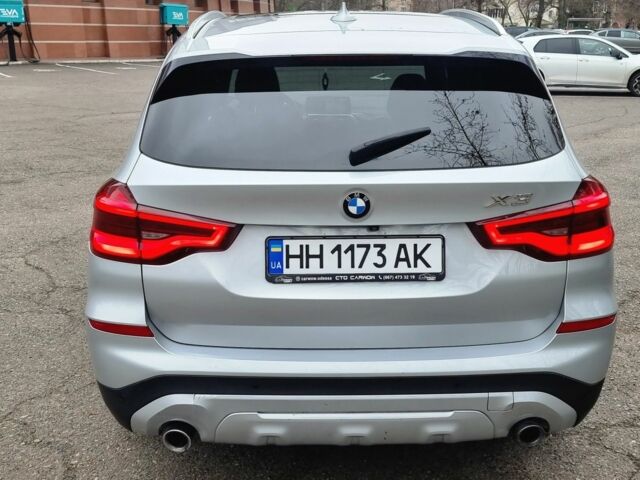 Серый БМВ Х3, объемом двигателя 2 л и пробегом 178 тыс. км за 28500 $, фото 5 на Automoto.ua