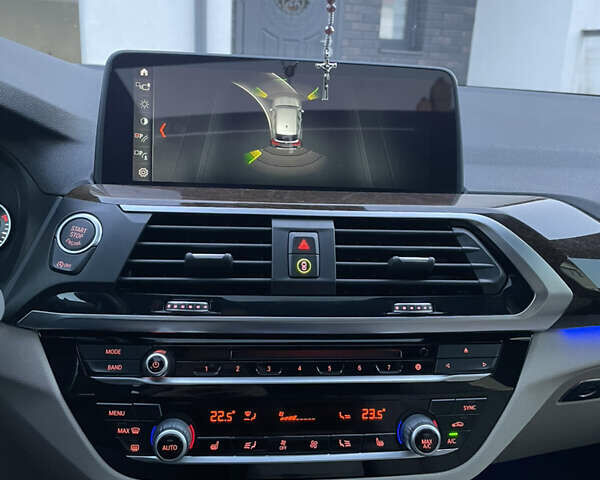 Серый БМВ Х3, объемом двигателя 2 л и пробегом 27 тыс. км за 35900 $, фото 20 на Automoto.ua