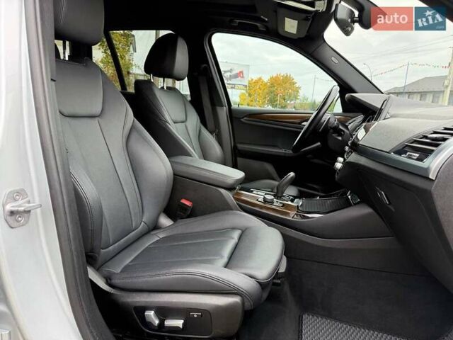 Серый БМВ Х3, объемом двигателя 2 л и пробегом 89 тыс. км за 25500 $, фото 8 на Automoto.ua