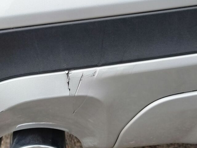 Серый БМВ Х3, объемом двигателя 2 л и пробегом 178 тыс. км за 28500 $, фото 9 на Automoto.ua