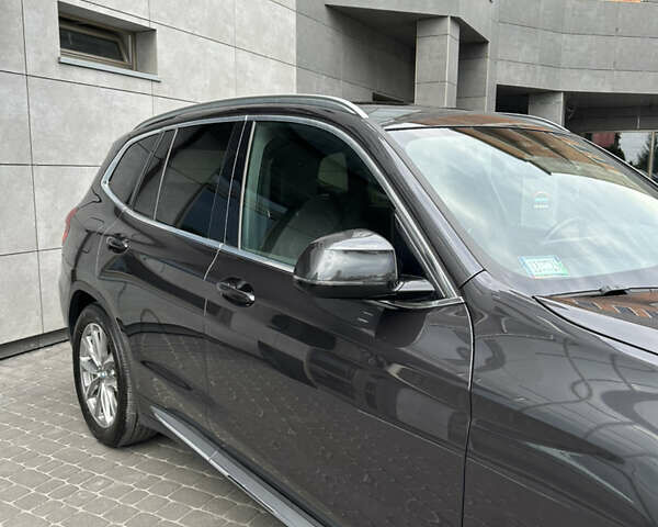 Серый БМВ Х3, объемом двигателя 2 л и пробегом 86 тыс. км за 32000 $, фото 9 на Automoto.ua