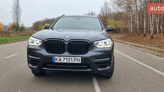 Серый БМВ Х3, объемом двигателя 2 л и пробегом 169 тыс. км за 24500 $, фото 4 на Automoto.ua