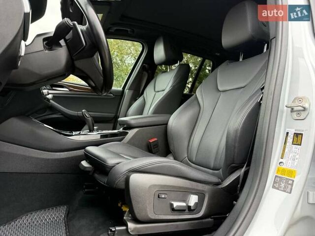 Серый БМВ Х3, объемом двигателя 2 л и пробегом 89 тыс. км за 25500 $, фото 3 на Automoto.ua