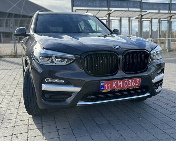 Серый БМВ Х3, объемом двигателя 2 л и пробегом 109 тыс. км за 26990 $, фото 2 на Automoto.ua