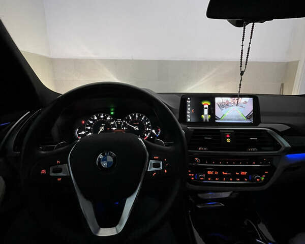 Серый БМВ Х3, объемом двигателя 2 л и пробегом 27 тыс. км за 35900 $, фото 17 на Automoto.ua