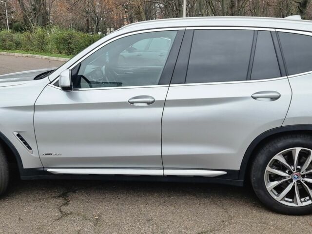 Серый БМВ Х3, объемом двигателя 2 л и пробегом 178 тыс. км за 28500 $, фото 7 на Automoto.ua