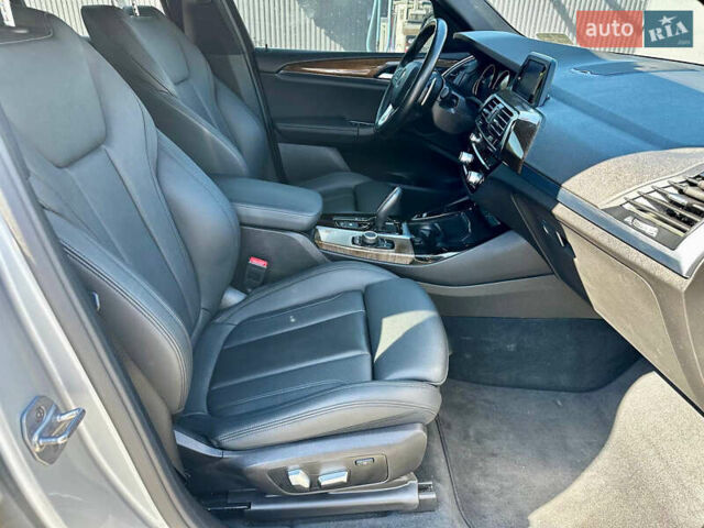 Серый БМВ Х3, объемом двигателя 2 л и пробегом 119 тыс. км за 27777 $, фото 16 на Automoto.ua
