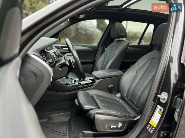 Сірий БМВ Х3, об'ємом двигуна 0 л та пробігом 177 тис. км за 34999 $, фото 15 на Automoto.ua