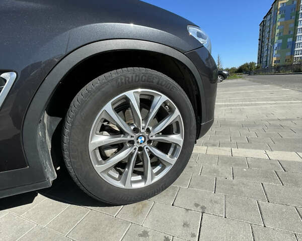 Серый БМВ Х3, объемом двигателя 2 л и пробегом 109 тыс. км за 25000 $, фото 7 на Automoto.ua