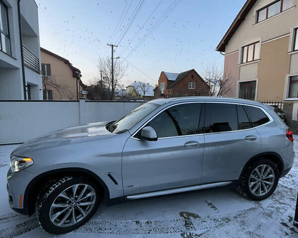 Серый БМВ Х3, объемом двигателя 2 л и пробегом 27 тыс. км за 35900 $, фото 6 на Automoto.ua