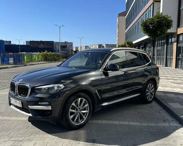 Серый БМВ Х3, объемом двигателя 2 л и пробегом 109 тыс. км за 25000 $, фото 3 на Automoto.ua