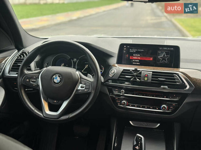 Серый БМВ Х3, объемом двигателя 2 л и пробегом 80 тыс. км за 23800 $, фото 12 на Automoto.ua