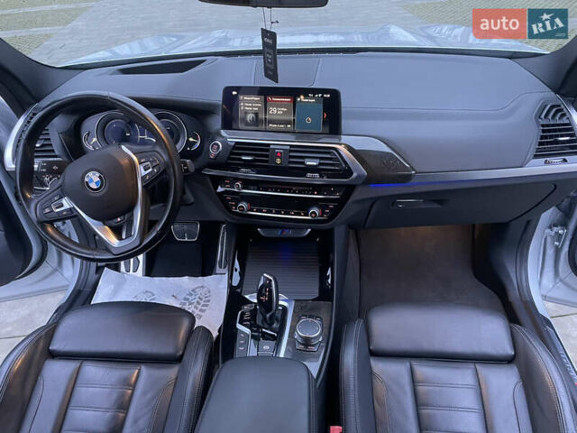 Серый БМВ Х3, объемом двигателя 3 л и пробегом 127 тыс. км за 32500 $, фото 38 на Automoto.ua