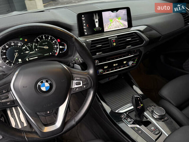 Сірий БМВ Х3, об'ємом двигуна 3 л та пробігом 131 тис. км за 33999 $, фото 33 на Automoto.ua