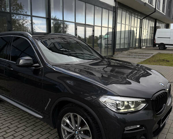 Серый БМВ Х3, объемом двигателя 2 л и пробегом 90 тыс. км за 27999 $, фото 2 на Automoto.ua