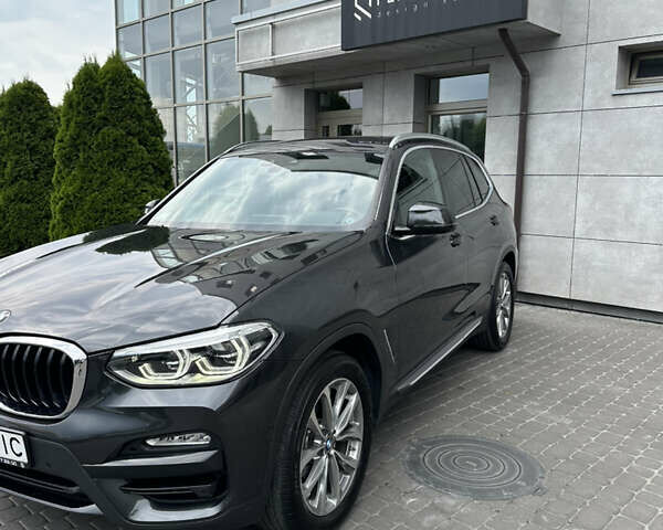 Серый БМВ Х3, объемом двигателя 2 л и пробегом 86 тыс. км за 32000 $, фото 1 на Automoto.ua