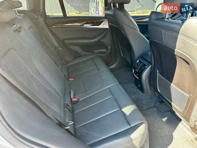 БМВ Х3 2018 в Днепре (Днепропетровске) на Automoto.ua Серый БМВ Х3, объемом двигателя 2 л и пробегом 119 тыс. км за 31111 $, фото 18 на Automoto.ua