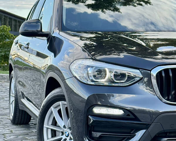 Серый БМВ Х3, объемом двигателя 2 л и пробегом 85 тыс. км за 31555 $, фото 8 на Automoto.ua