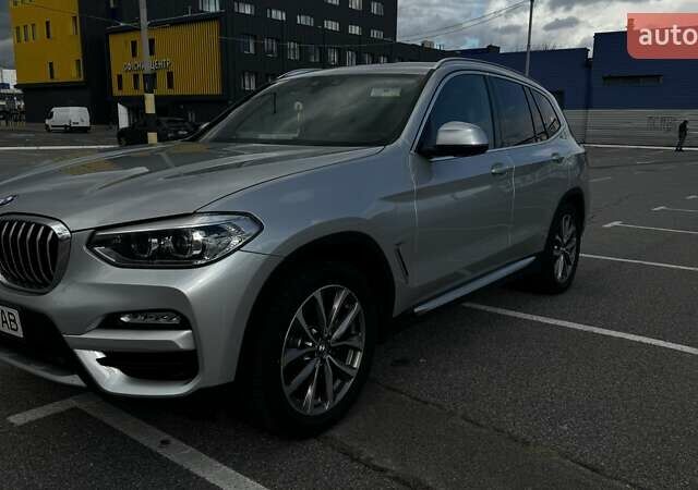 Серый БМВ Х3, объемом двигателя 2 л и пробегом 205 тыс. км за 30000 $, фото 1 на Automoto.ua