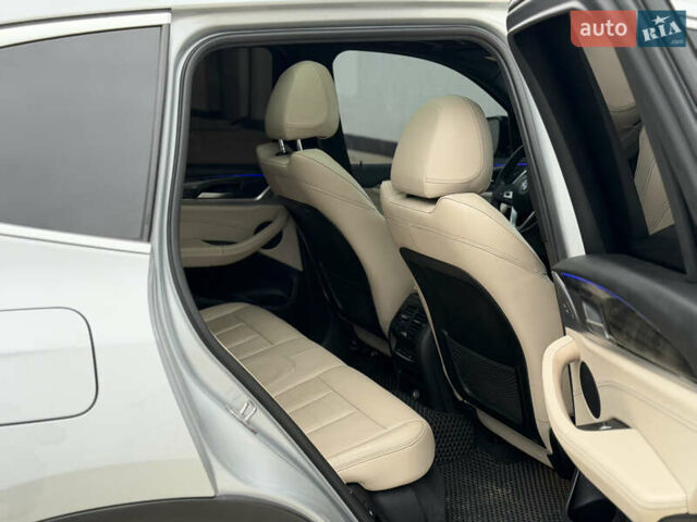 Серый БМВ Х3, объемом двигателя 2 л и пробегом 143 тыс. км за 21000 $, фото 16 на Automoto.ua