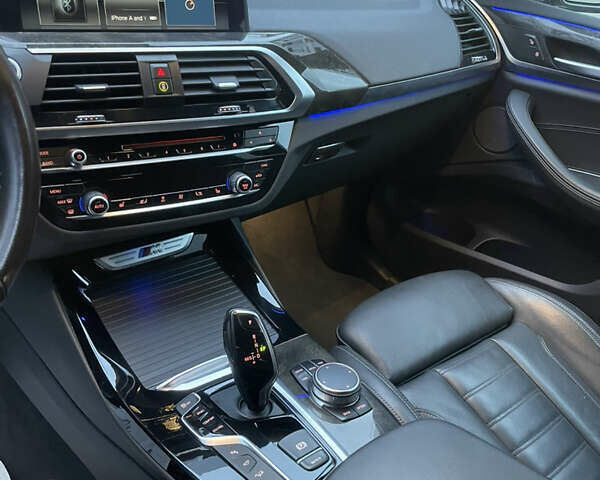 Серый БМВ Х3, объемом двигателя 3 л и пробегом 127 тыс. км за 32500 $, фото 30 на Automoto.ua