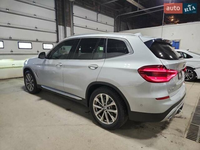 Серый БМВ Х3, объемом двигателя 2 л и пробегом 103 тыс. км за 8400 $, фото 2 на Automoto.ua