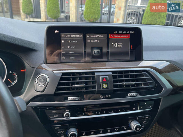 Серый БМВ Х3, объемом двигателя 2 л и пробегом 75 тыс. км за 29500 $, фото 9 на Automoto.ua