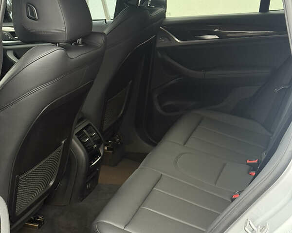 Серый БМВ Х3, объемом двигателя 2 л и пробегом 80 тыс. км за 23800 $, фото 31 на Automoto.ua