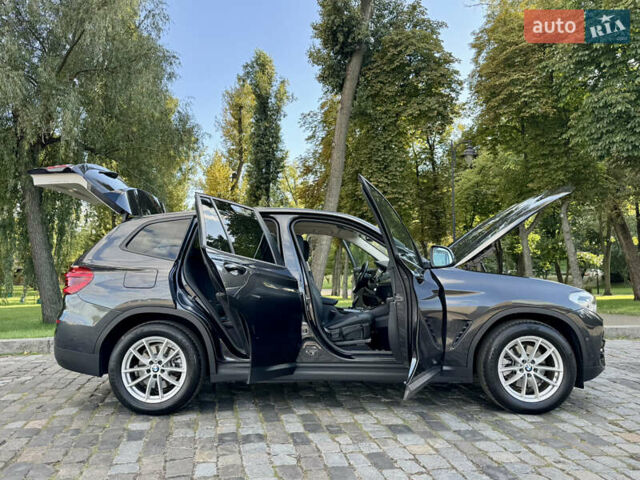 Серый БМВ Х3, объемом двигателя 2 л и пробегом 85 тыс. км за 31555 $, фото 92 на Automoto.ua