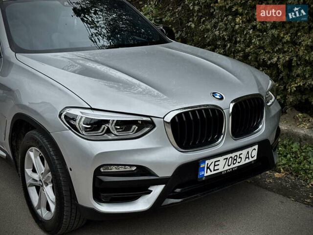 Серый БМВ Х3, объемом двигателя 2 л и пробегом 141 тыс. км за 22500 $, фото 6 на Automoto.ua