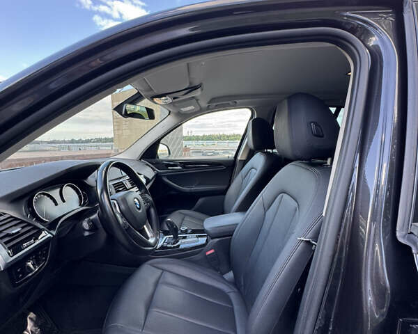 Сірий БМВ Х3, об'ємом двигуна 2 л та пробігом 85 тис. км за 30999 $, фото 45 на Automoto.ua