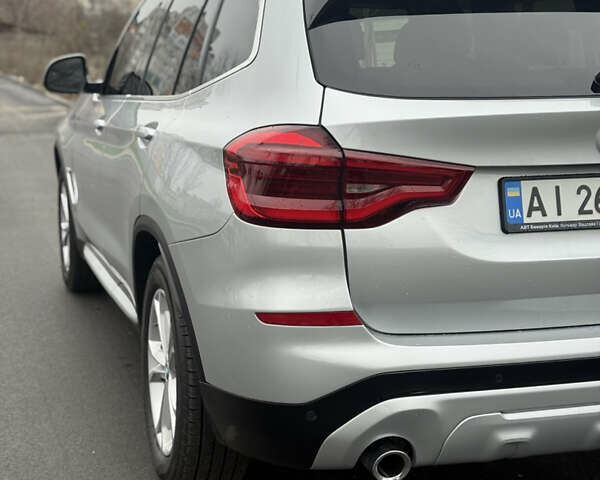 Серый БМВ Х3, объемом двигателя 2 л и пробегом 80 тыс. км за 23800 $, фото 8 на Automoto.ua